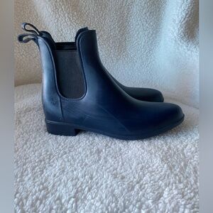 Capelli New York rain booties size 8